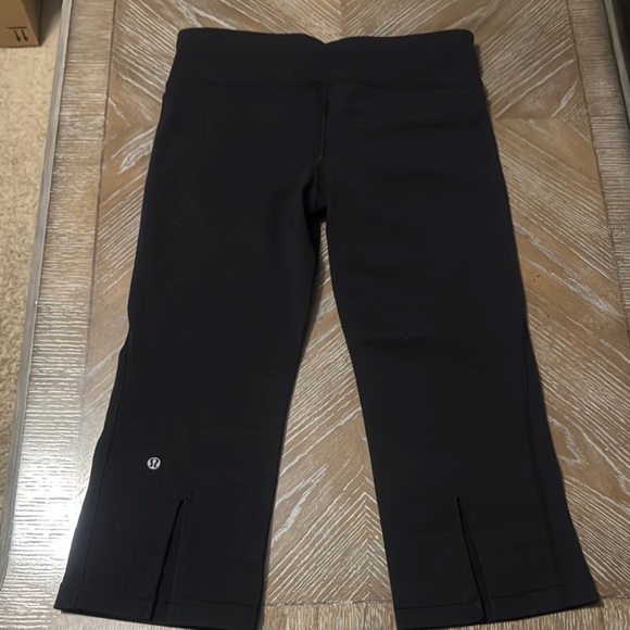 Lululemon Black Cropped Pants - Picture 2 of 3